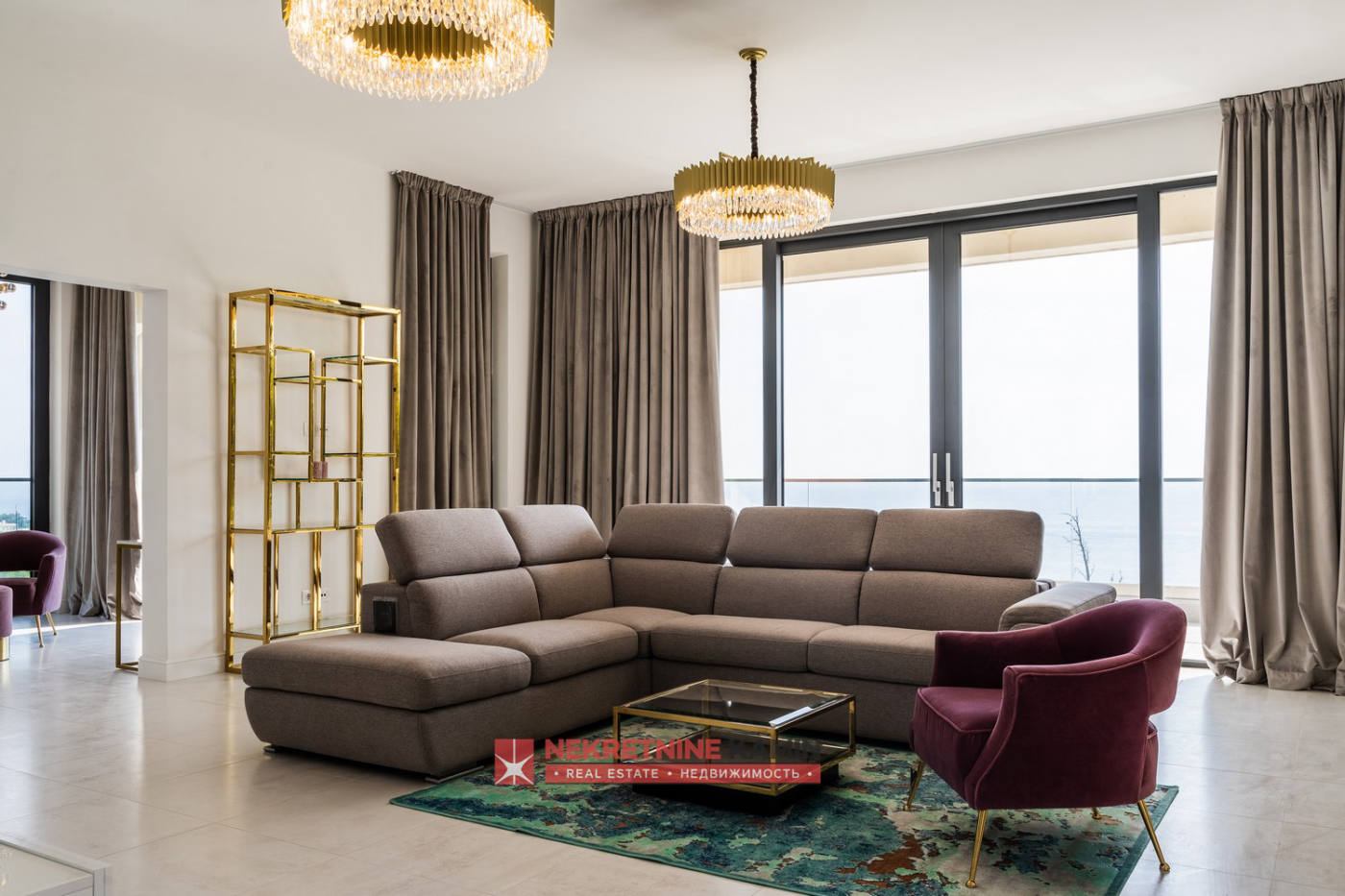 Квартира, 6803 м², 2 520 000$ — FAKTOR